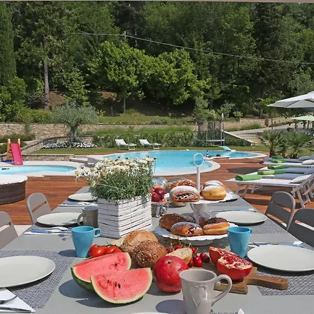 Luna Stunning Modern Shared Infinity Pool, Big Garden, Fantastic View,ac,