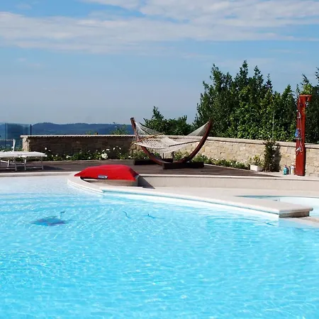 Luna Stunning Modern Shared Infinity Pool, Big Garden, Fantastic View,ac, 別荘 サロ